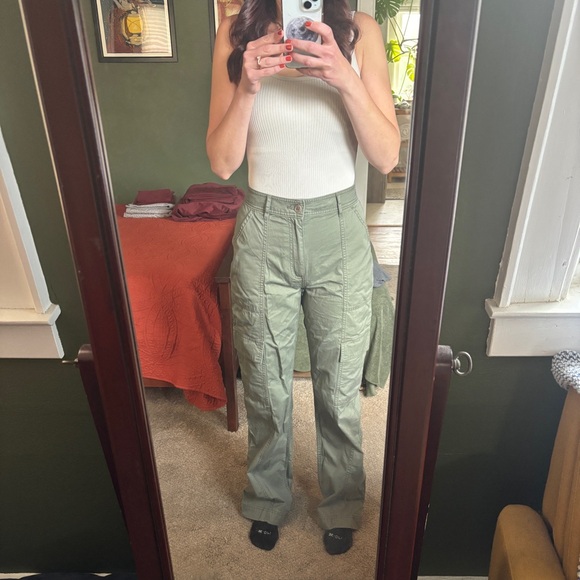 Abercrombie & Fitch relaxed green high rise cargo pants - Picture 5 of 6